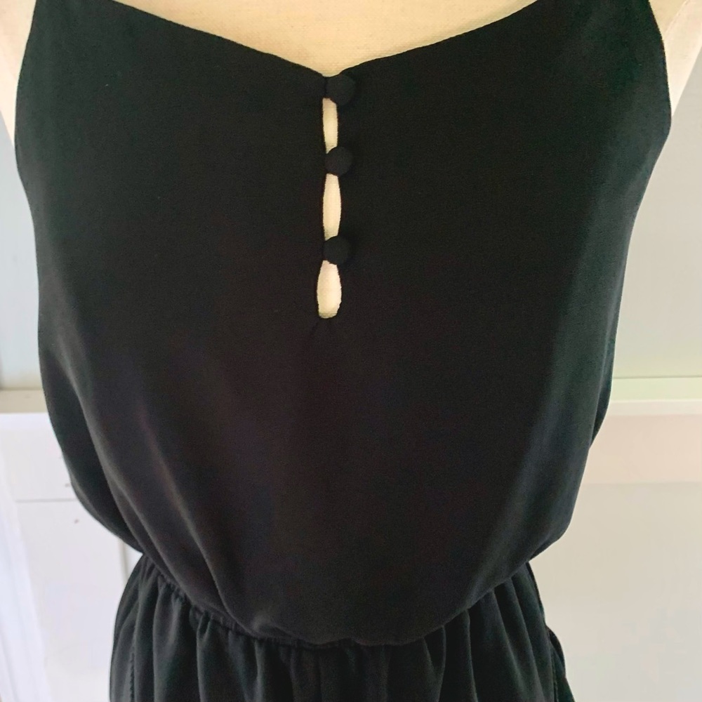 BLACK SLEEVELESS JUMPER. JUSTFAB. SIZE SMALL. LIKE BRAND NEW. WORN ONCE. EUC.